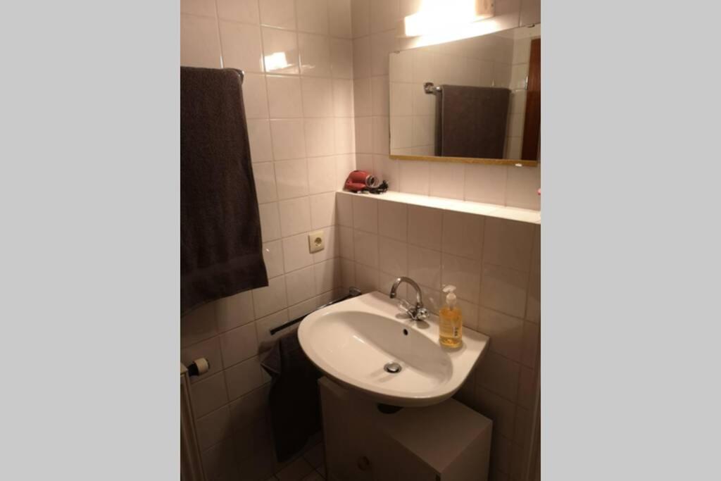 Apartment Center,near Uni And Train Station